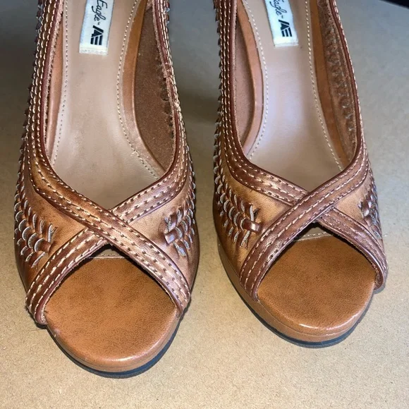 Final Price!!!! Women's Brown Peep Toe Heels by American Eagle - Picture 2 of 9